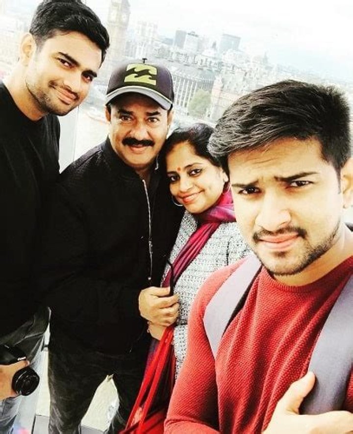 Maniyanpilla Raju Biography, Age, Height, Wife, Net Worth, Family